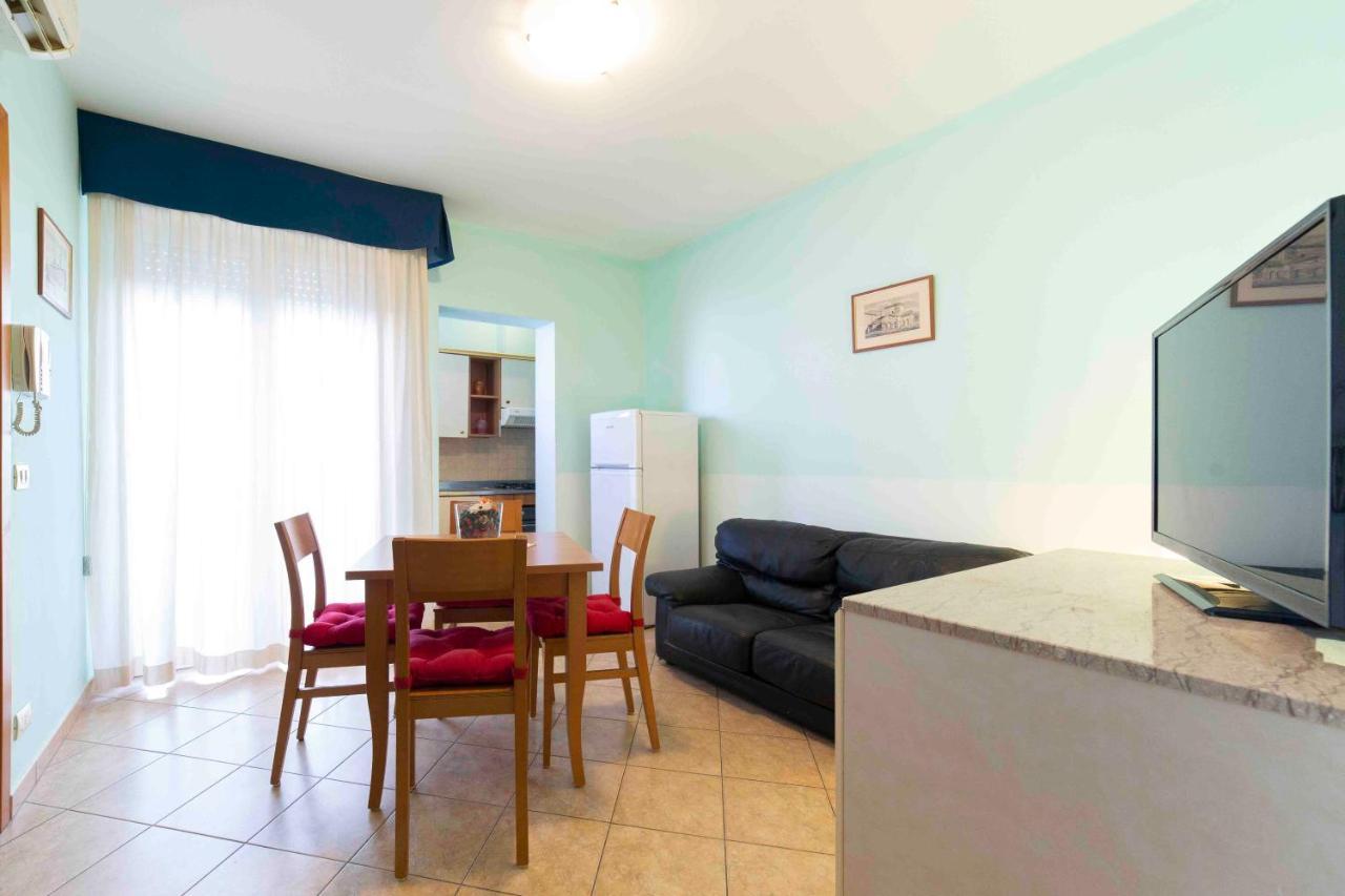 Residenza Melucci Aparthotel ริมินี ภายนอก รูปภาพ