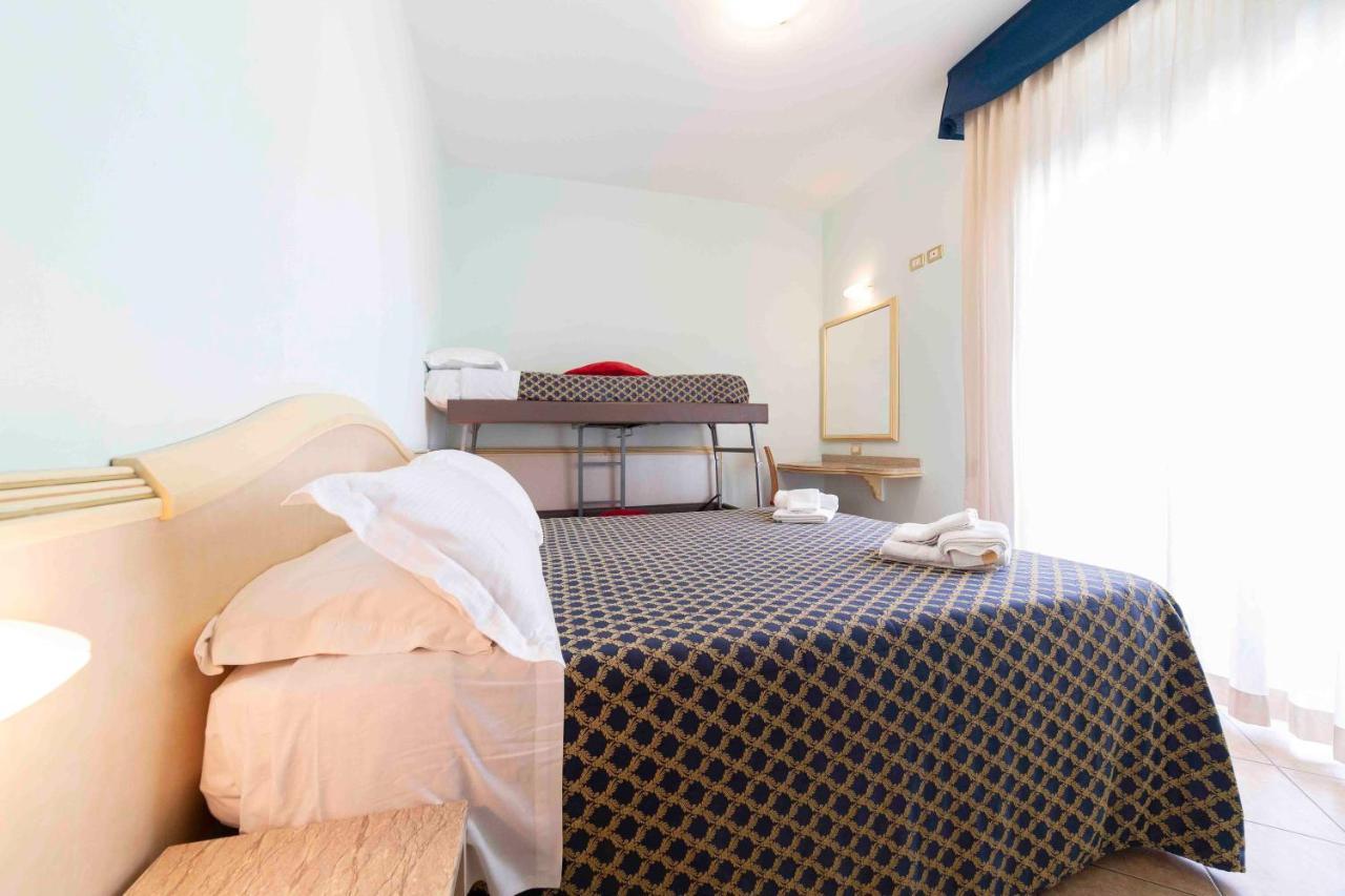 Residenza Melucci Aparthotel ริมินี ภายนอก รูปภาพ