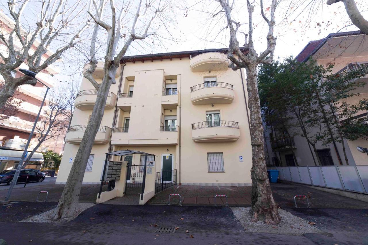 Residenza Melucci Aparthotel ริมินี ภายนอก รูปภาพ