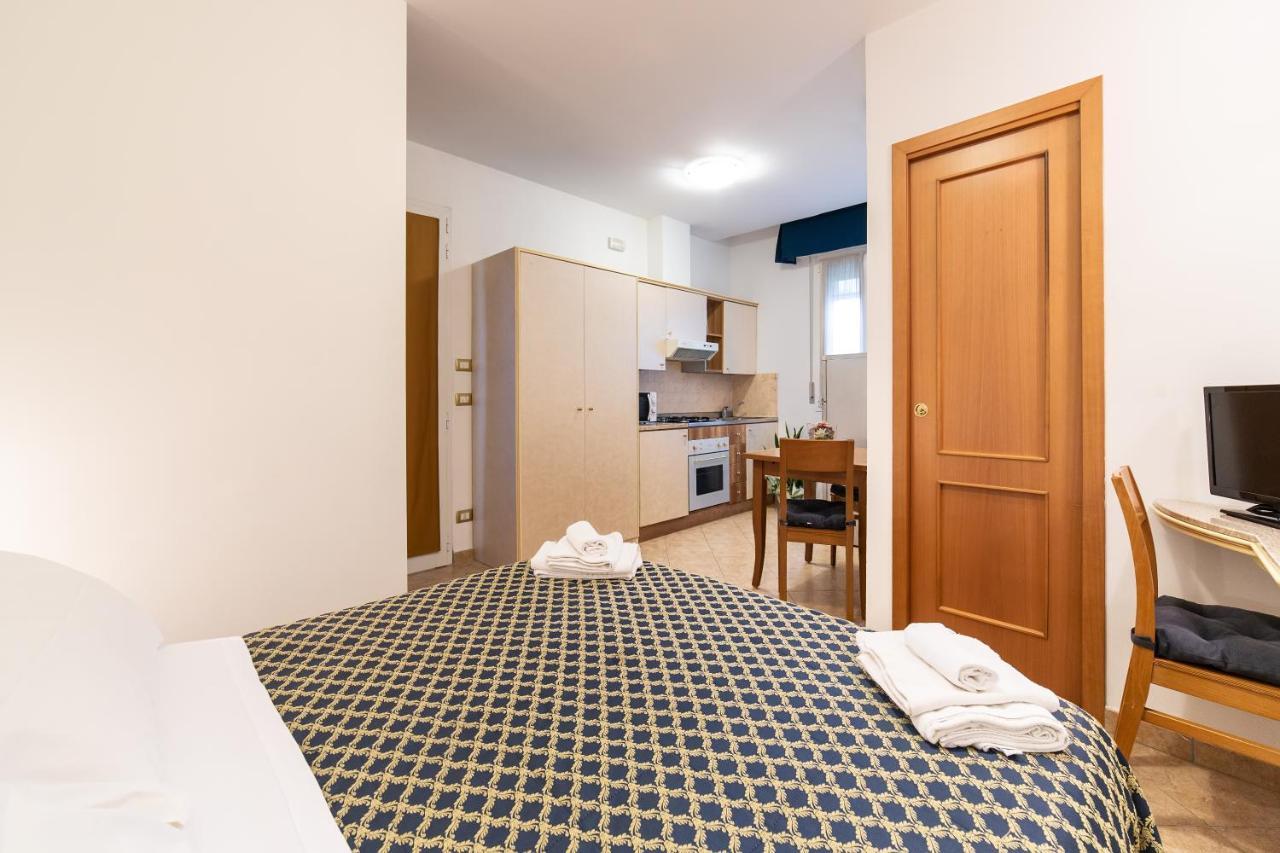 Residenza Melucci Aparthotel ริมินี ภายนอก รูปภาพ