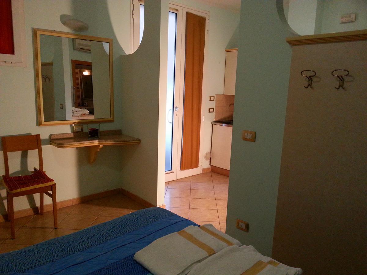 Residenza Melucci Aparthotel ริมินี ภายนอก รูปภาพ