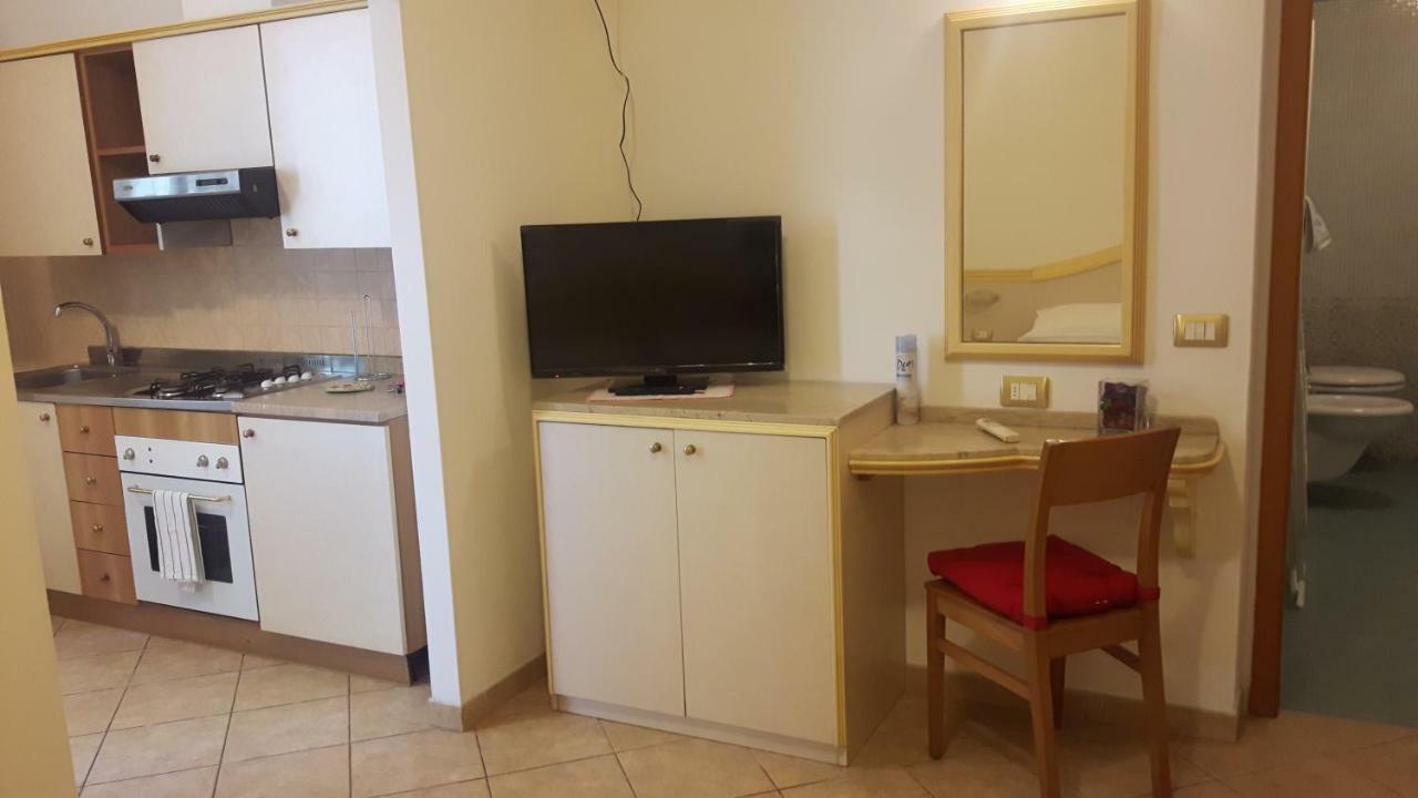 Residenza Melucci Aparthotel ริมินี ภายนอก รูปภาพ